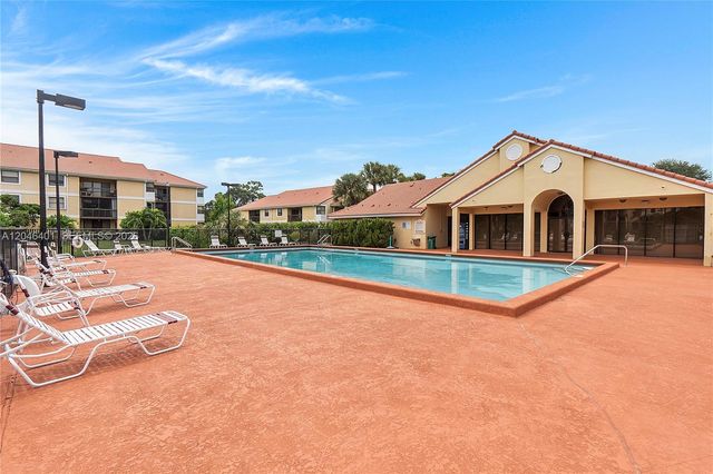 5661 Riverside Drive 103B7, Coral Springs, FL 33067