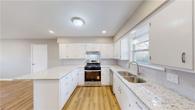 2014 Dee Avenue, Springdale, AR 72762