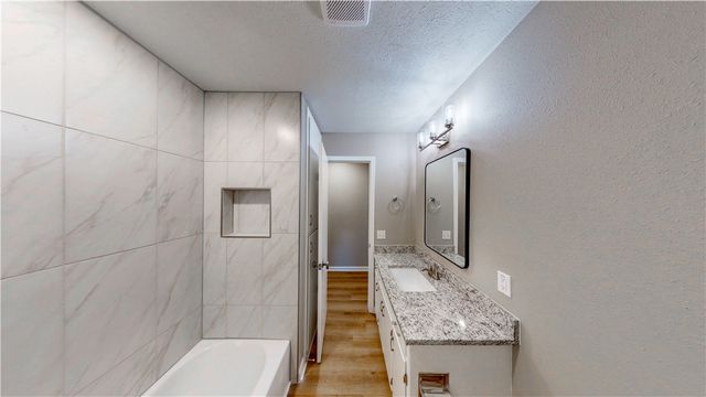 2014 Dee Avenue, Springdale, AR 72762