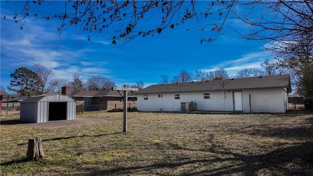 2014 Dee Avenue, Springdale, AR 72762