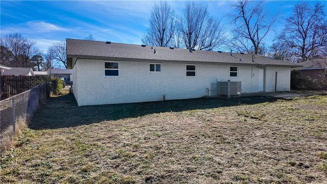 2014 Dee Avenue, Springdale, AR 72762