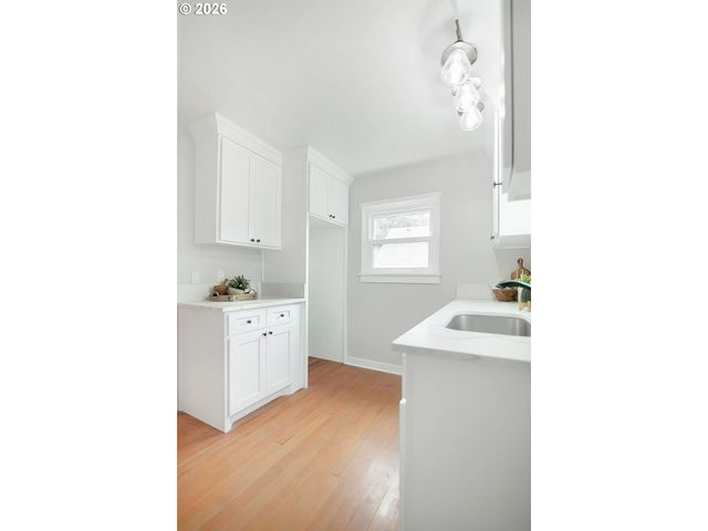 5714 Se 22ND Ave, Portland, OR 97202