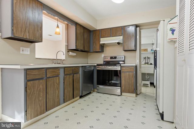 2908 WAYNE TURN, Bensalem, PA 19020