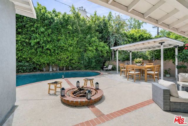 14346 Killion Street, Los Angeles, CA 91401