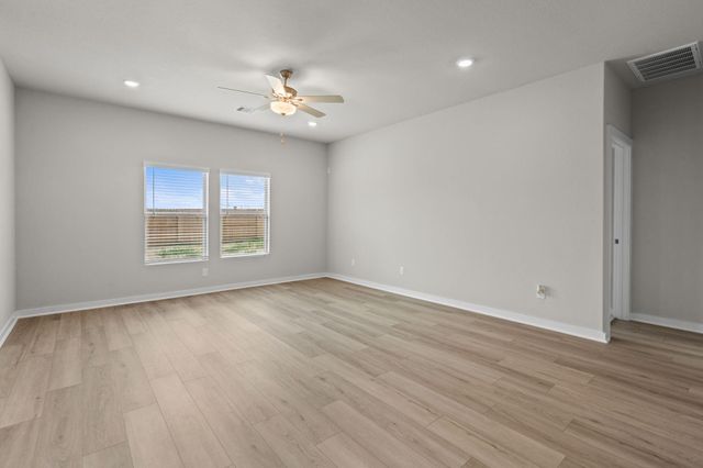 2425 East Heritage Drive, Dayton, TX 77535