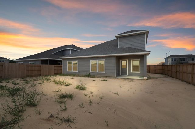 2425 East Heritage Drive, Dayton, TX 77535