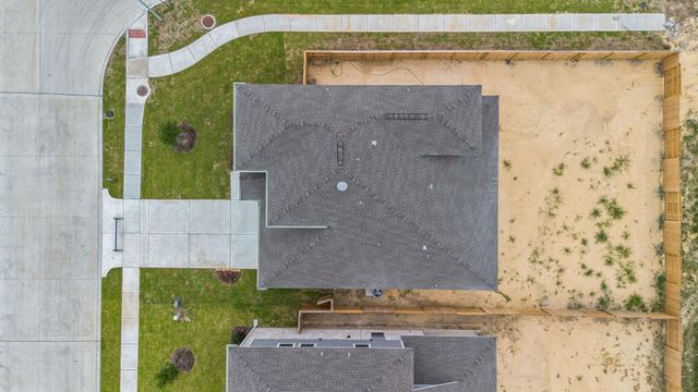 2425 East Heritage Drive, Dayton, TX 77535