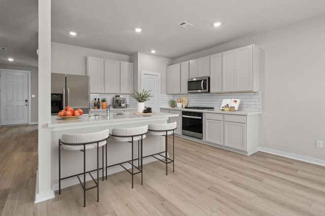 2425 East Heritage Drive, Dayton, TX 77535