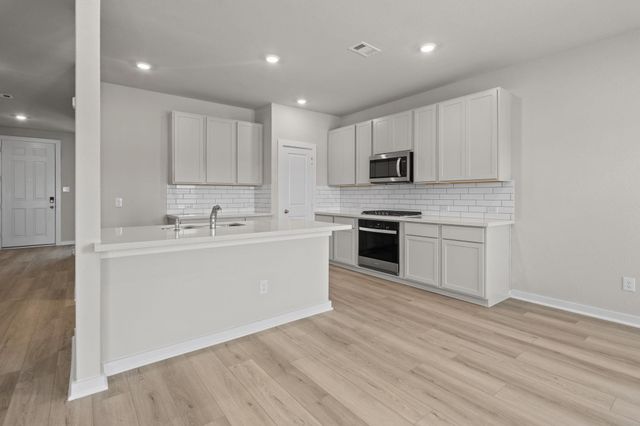 2425 East Heritage Drive, Dayton, TX 77535