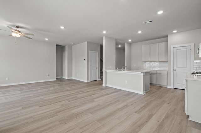 2425 East Heritage Drive, Dayton, TX 77535