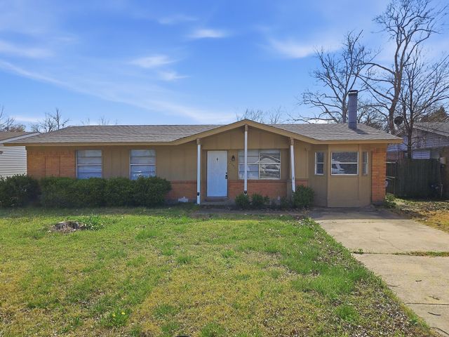 2620 Mcdearmon Street, Sachse, TX 75048