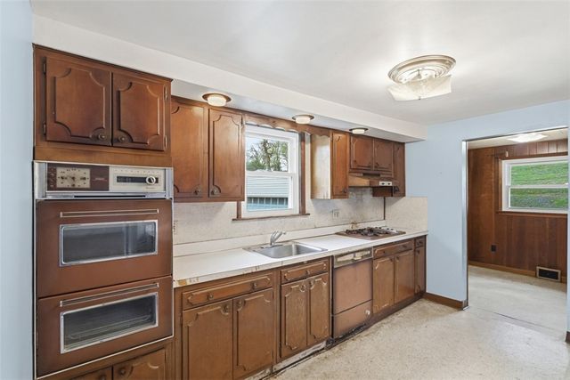 213 Center St, Monroeville, PA 15146