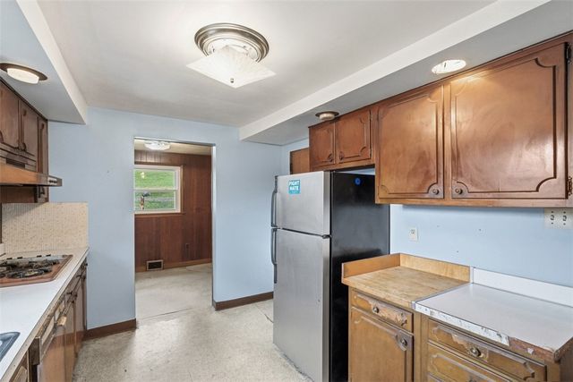 213 Center St, Monroeville, PA 15146