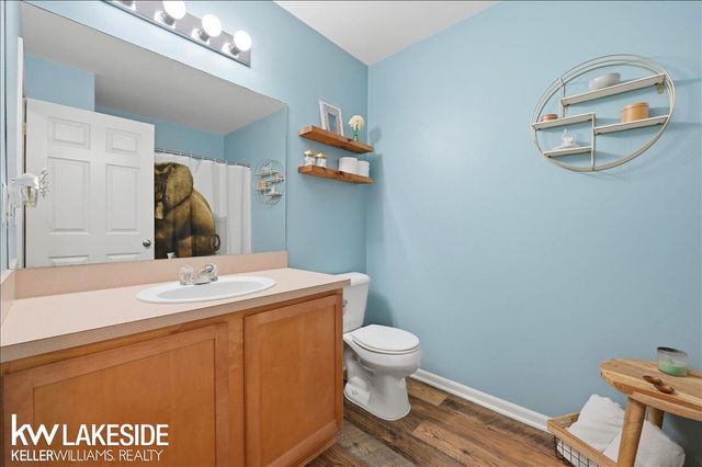 11754 Farmington Road, Livonia, MI 48150