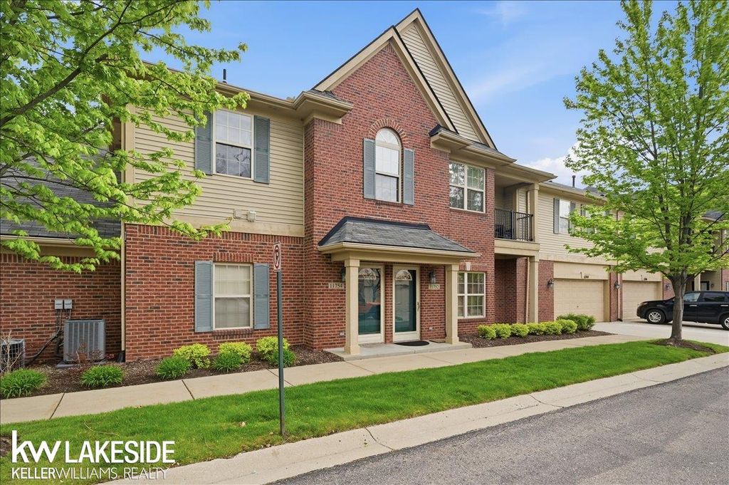 11754 Farmington Road, Livonia, MI 48150