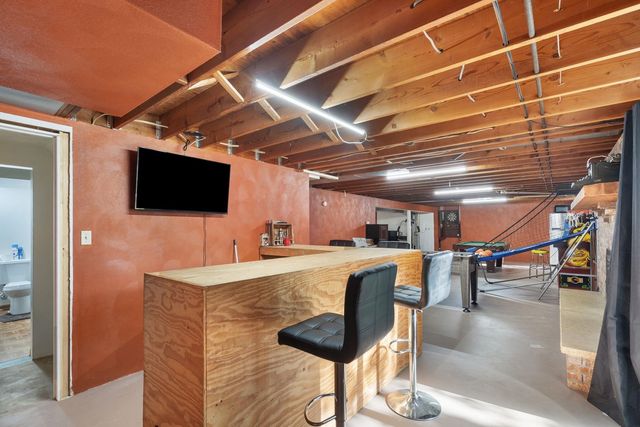 14028 Knoxville Rd Road, Milan, IL 61264