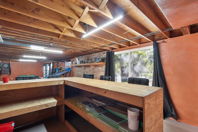 14028 Knoxville Rd Road, Milan, IL 61264