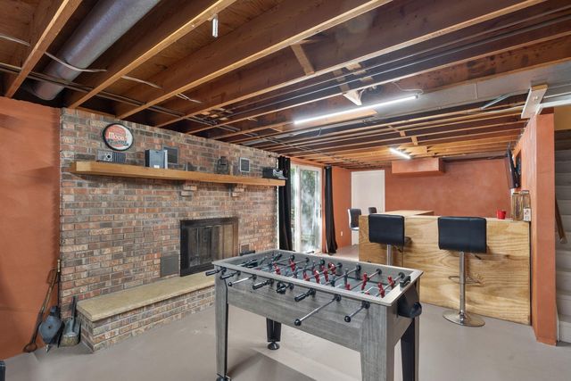 14028 Knoxville Rd Road, Milan, IL 61264