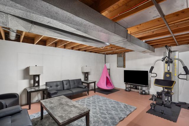 14028 Knoxville Rd Road, Milan, IL 61264