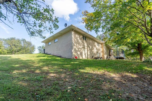 14028 Knoxville Rd Road, Milan, IL 61264