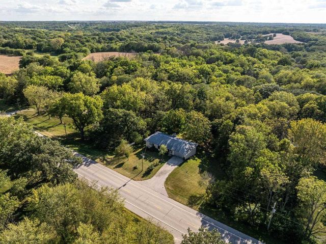 14028 Knoxville Rd Road, Milan, IL 61264