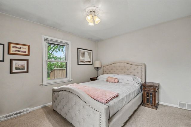 1849 Avondale Drive, Grand Rapids, MI 49506