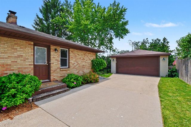 1849 Avondale Drive, Grand Rapids, MI 49506