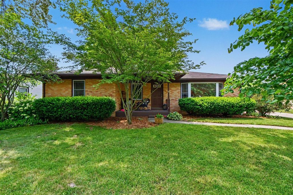 1849 Avondale Drive, Grand Rapids, MI 49506