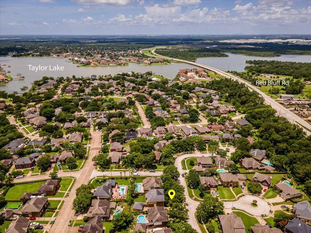 2625 Seashore Drive, Seabrook, TX 77586