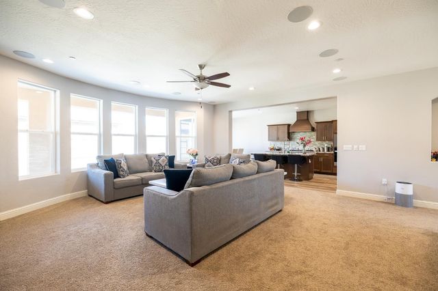 4103 Keats Avenue, Clovis, CA 93619