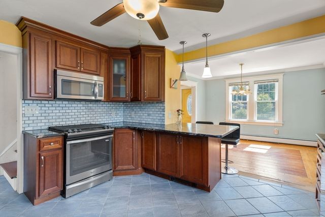 32 Wilmont St, Chicopee, MA 01013