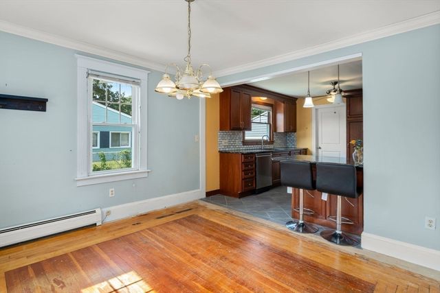 32 Wilmont St, Chicopee, MA 01013