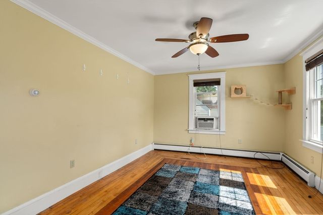 32 Wilmont St, Chicopee, MA 01013