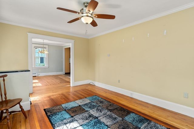 32 Wilmont St, Chicopee, MA 01013