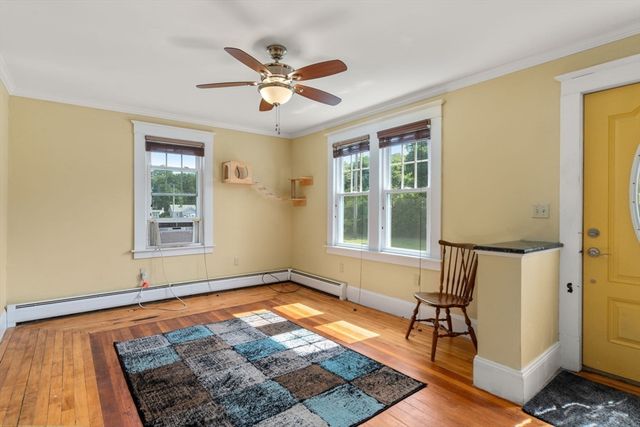 32 Wilmont St, Chicopee, MA 01013