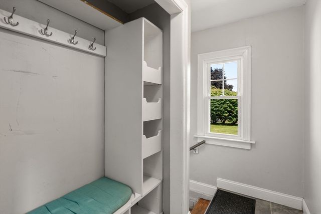 32 Wilmont St, Chicopee, MA 01013