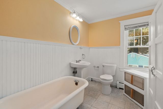 32 Wilmont St, Chicopee, MA 01013