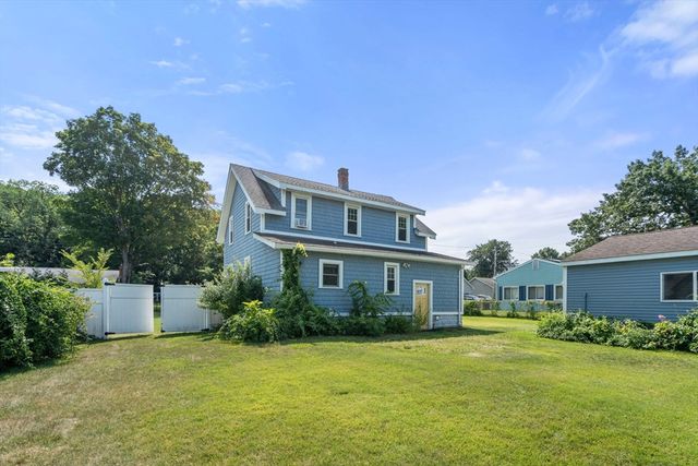 32 Wilmont St, Chicopee, MA 01013