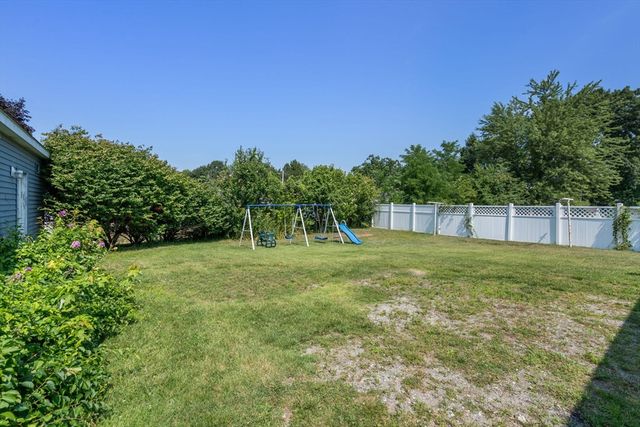 32 Wilmont St, Chicopee, MA 01013