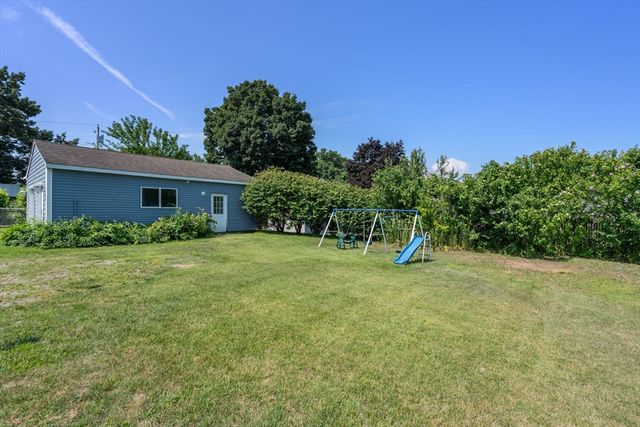 32 Wilmont St, Chicopee, MA 01013