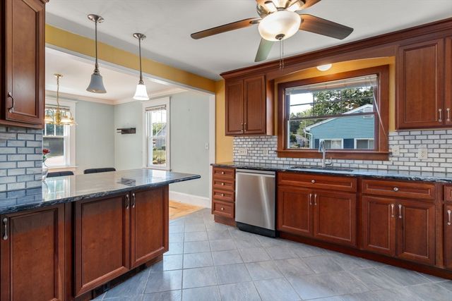 32 Wilmont St, Chicopee, MA 01013