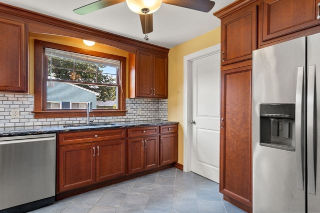 32 Wilmont St, Chicopee, MA 01013