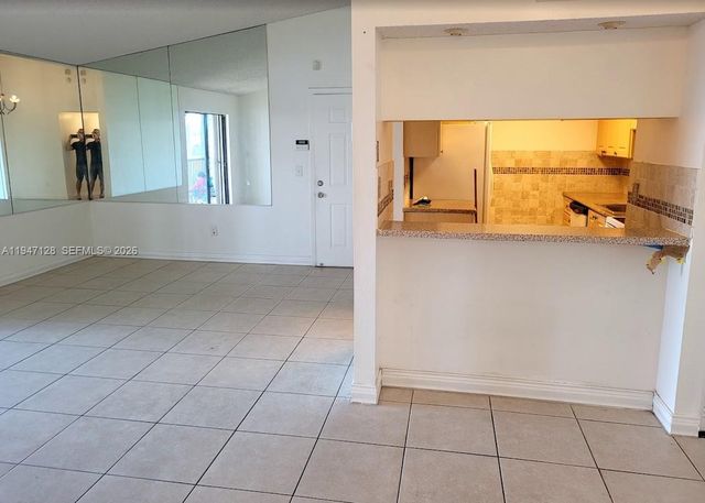 468 NE 206th Ln 202, Miami, FL 33179