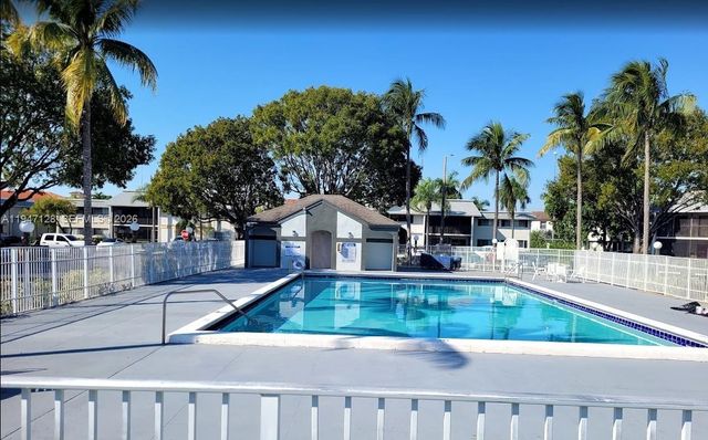 468 NE 206th Ln 202, Miami, FL 33179