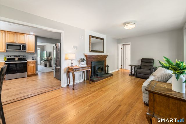 16 Colony St Extension, Seymour, CT 06483