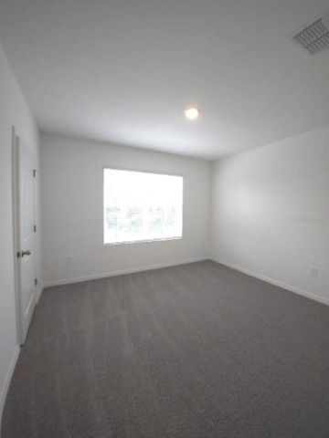 35589 LOCKMAN WAY, Zephyrhills, FL 33541