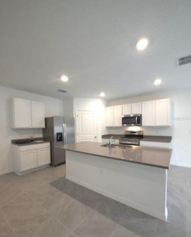 35589 LOCKMAN WAY, Zephyrhills, FL 33541