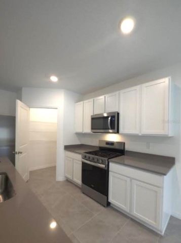 35589 LOCKMAN WAY, Zephyrhills, FL 33541