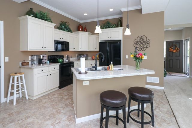 1560 S Bridgewater Way, Mansfield, OH 44906