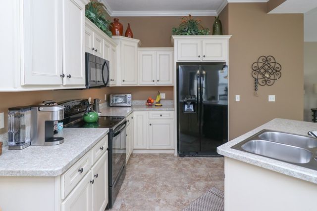 1560 S Bridgewater Way, Mansfield, OH 44906